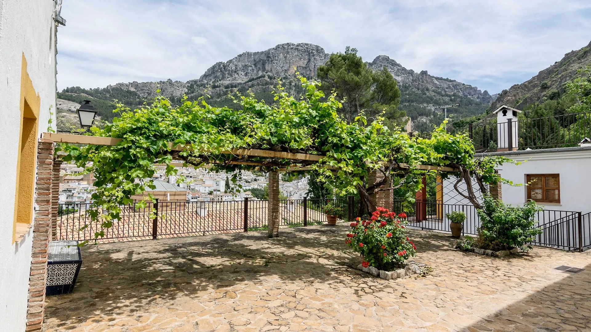 Villa Turística de Cazorla 3*,